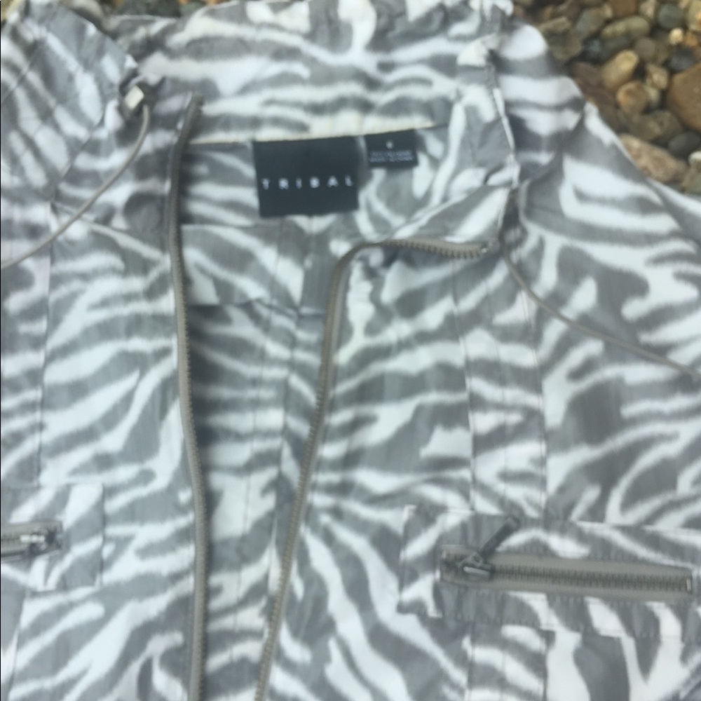Tribal jacket - Picture 5 of 5